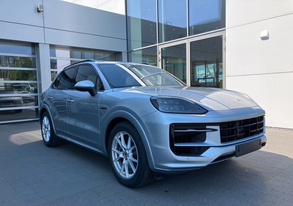 Porsche Cayenne cena 599306 przebieg: 1, rok produkcji 2023 z Kock małe 497